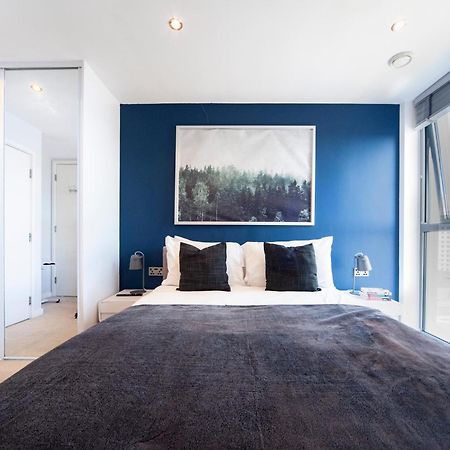 Top Floor Apt - 2 Bed/2 Bath + Private Balcony Лондон Экстерьер фото